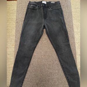 Frame Denim Le High Skinny Jeans in Charcoal